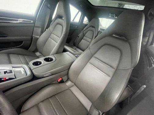 2023 Porsche Panamera RWD