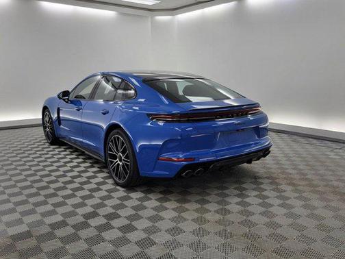 2025 Porsche Panamera Turbo S