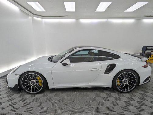 2017 Porsche 911 Turbo S