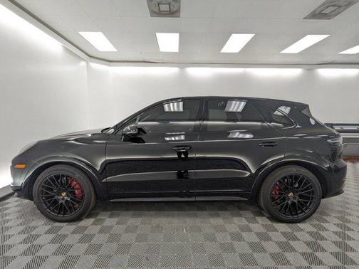 2021 Porsche Cayenne GTS