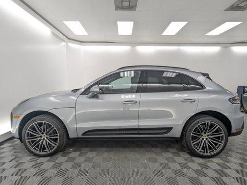 2026 Porsche Macan AWD