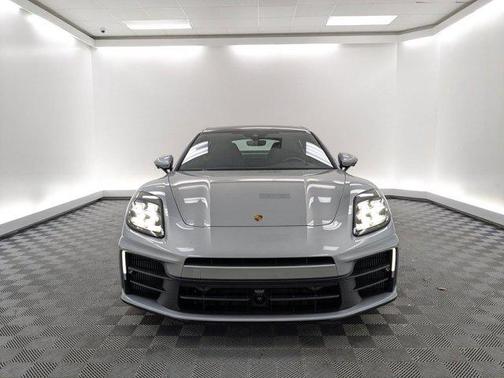 2025 Porsche Panamera RWD