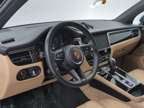2023 Porsche Macan T
