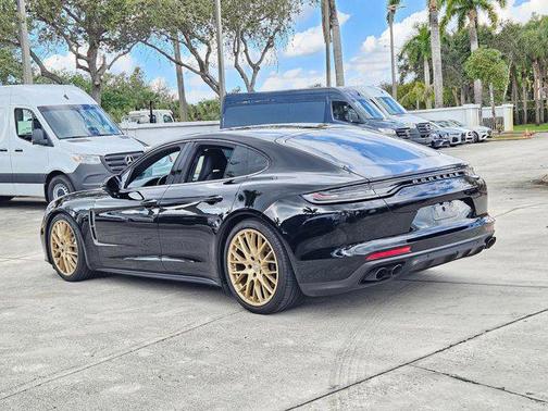 2023 Porsche Panamera Platinum Edition