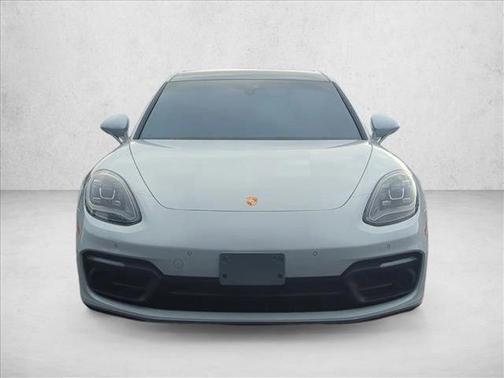 2022 Porsche Panamera 4