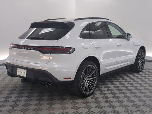 Carrara White Metallic 2026 Porsche Macan Macan