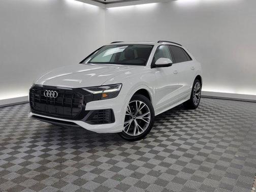 2022 Audi Q8 55 Premium