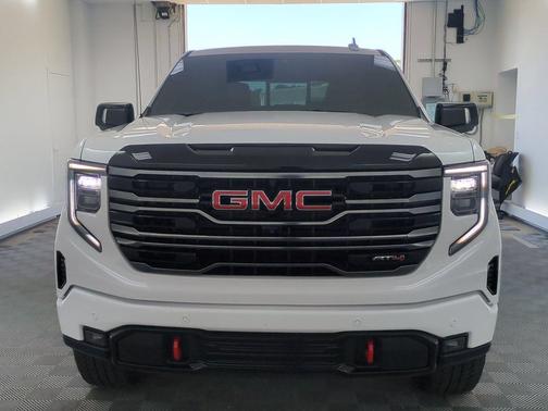 Summit White 2025 GMC Sierra 1500 AT4