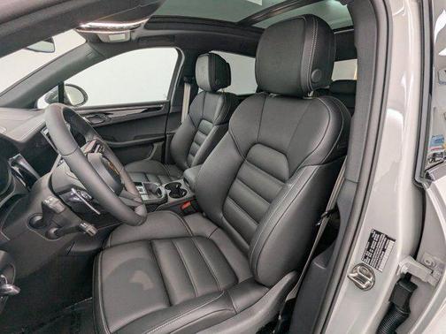 2026 Porsche Macan T