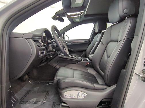 Chalk 2026 Porsche Macan Macan