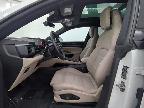 White 2025 Porsche Macan Macan Electric