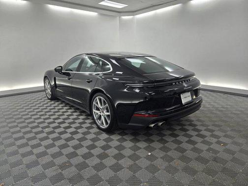 2026 Porsche Panamera RWD