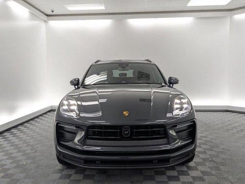 2026 Porsche Macan AWD