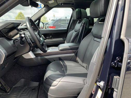 2023 Land Rover Range Rover SV
