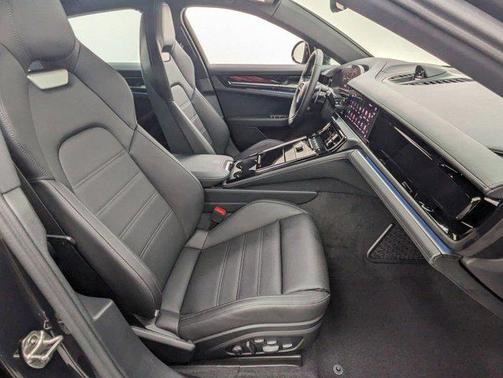 2024 Porsche Panamera RWD