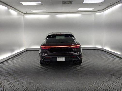 Copper Ruby Metallic 2026 Porsche Macan T