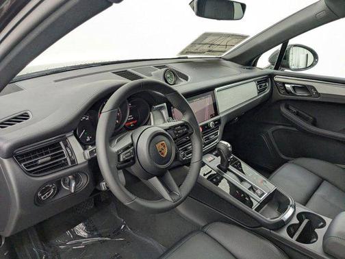 Copper Ruby Metallic 2026 Porsche Macan T