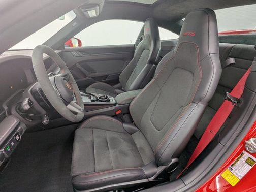 2026 Porsche 911 Carrera GTS