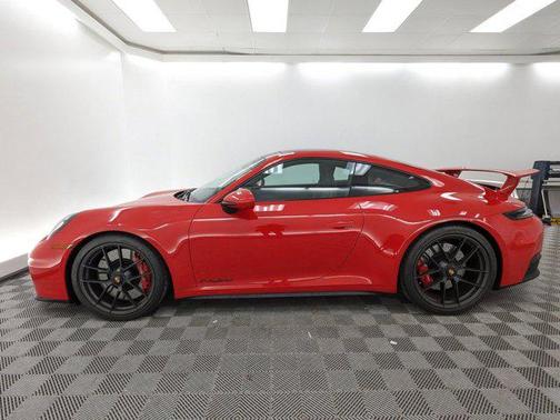 2026 Porsche 911 Carrera GTS