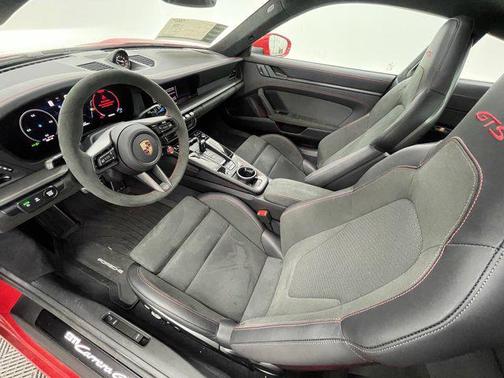 2026 Porsche 911 Carrera GTS