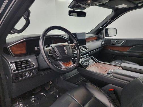 2024 Lincoln Navigator Premiere