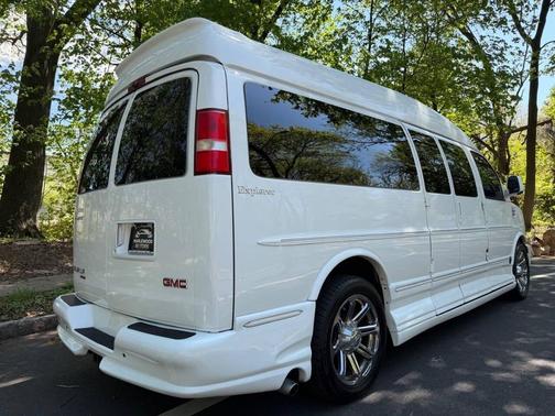 Off White 2013 GMC Savana 2500 Work Van