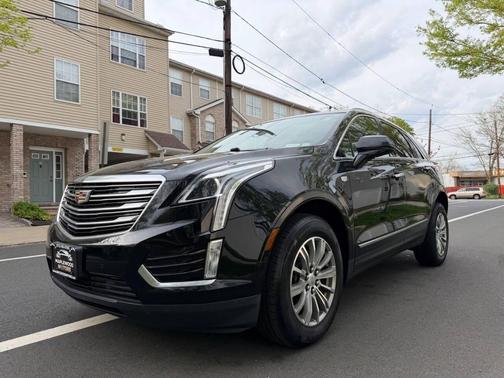 Stellar Black Metallic 2018 Cadillac XT5 Luxury