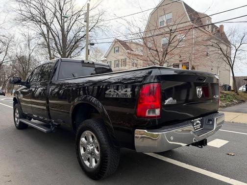 2017 RAM 2500 Big Horn Crew Cab 4x4 8' Box