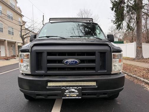 2007 Ford E350 Super Duty XL Wagon