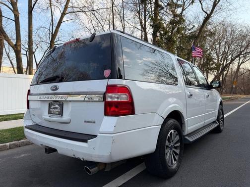 White Platinum Metallic Tri-Coat 2016 Ford Expedition EL XLT