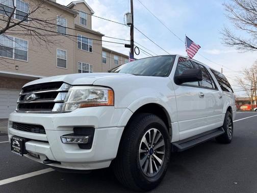 White Platinum Metallic Tri-Coat 2016 Ford Expedition EL XLT