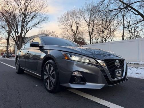2020 Nissan Altima 2.5 SV