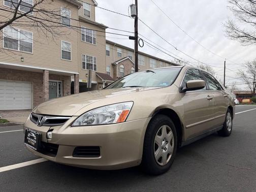 Desert Mist Metallic 2007 Honda Accord SE