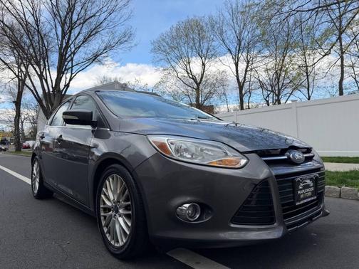 Sterling Gray Metallic 2014 Ford Focus Titanium