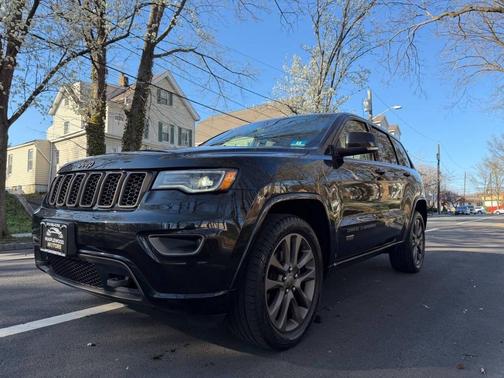 Brilliant Black Crystal Pearlcoat 2016 Jeep Grand Cherokee Limited
