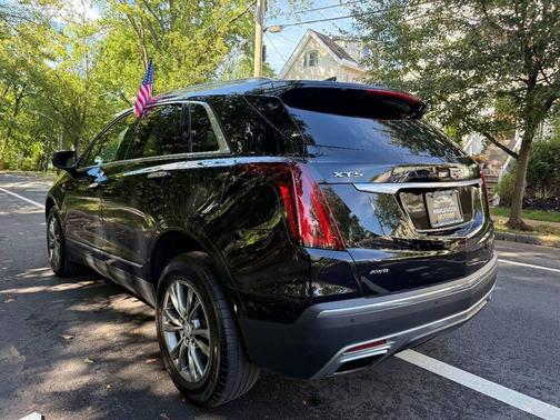 2022 Cadillac XT5 Premium Luxury