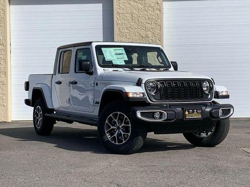 2025 Jeep Gladiator Sport S