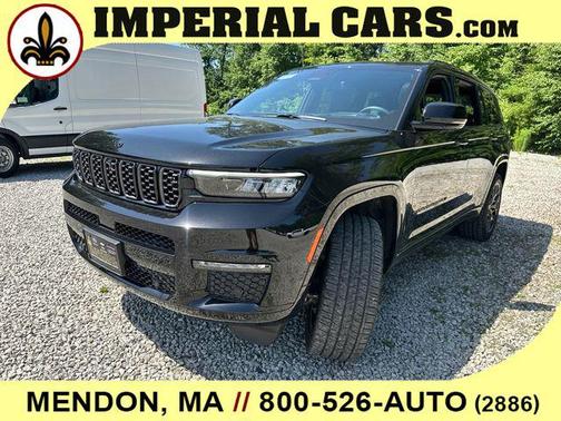 Diamond Black Crystal Pearlcoat 2025 Jeep Grand Cherokee L Summit Reserve