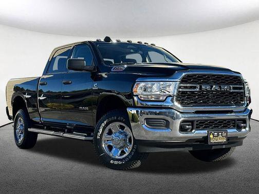 2020 RAM 2500 Tradesman Crew Cab 4X4 6'4' Box