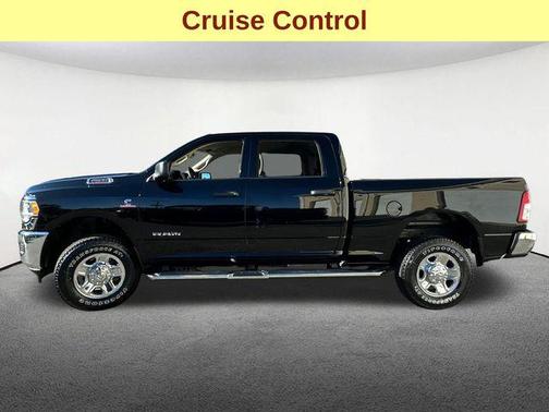 2020 RAM 2500 Tradesman Crew Cab 4X4 6'4' Box