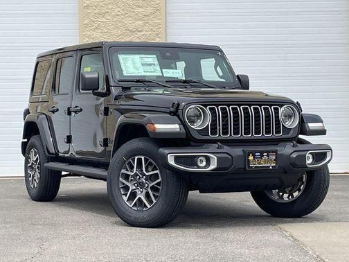 2025 Jeep Wrangler 4-Door Sahara 4x4