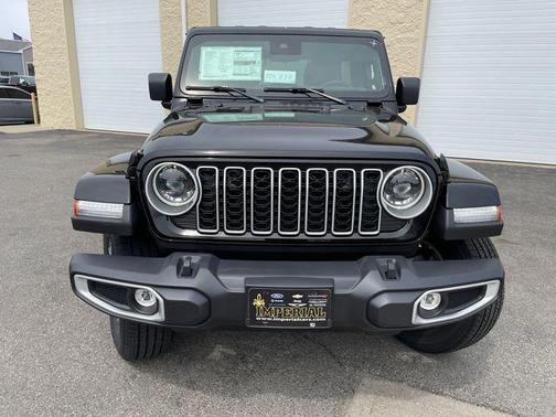 2025 Jeep Wrangler 4-Door Sahara 4x4