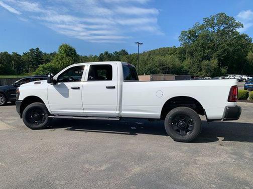 2025 RAM 2500 Tradesman Crew Cab 4x4 8' Box