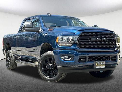 Patriot Blue Pearlcoat 2024 RAM 2500 Big Horn Crew Cab 4x4 6'4' Box