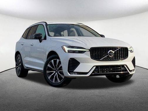 2025 Volvo XC60 B5 Plus