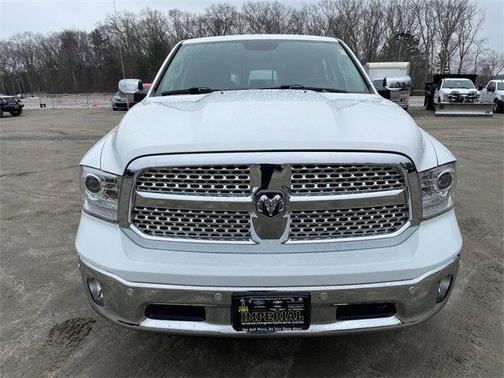 Photo 2 of 30 of 2017 RAM 1500 Laramie