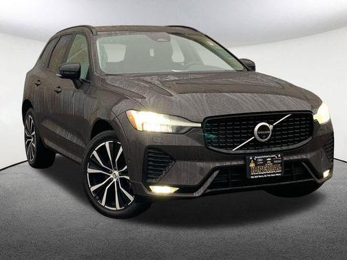 2025 Volvo XC60 B5 Plus