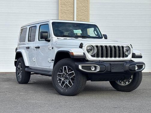 2025 Jeep Wrangler 4-Door Sahara 4x4