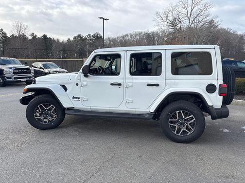 2025 Jeep Wrangler 4-Door Sahara 4x4