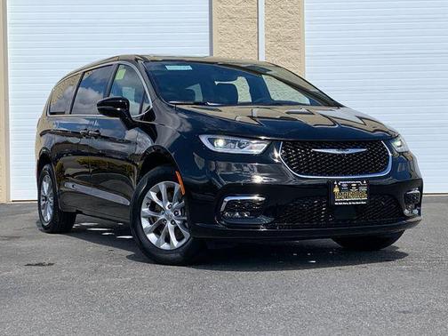 2025 Chrysler Pacifica L